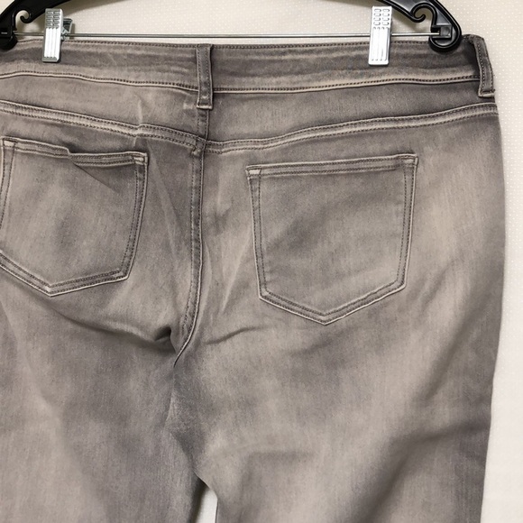 Maurice's Stretch Jeans - Picture 5 of 11